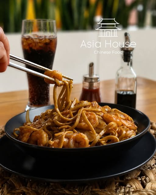 Interior del restaurante Asia House